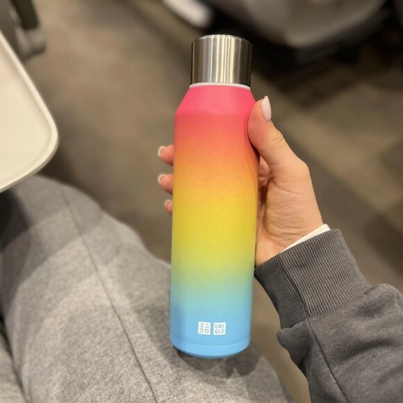 BRAND NEW UNIQLO 2024 STAINLESS STEEL WATER BOTTLE RARE RAINBOW 16 FL OZ (.48L) - Picture 2 of 4